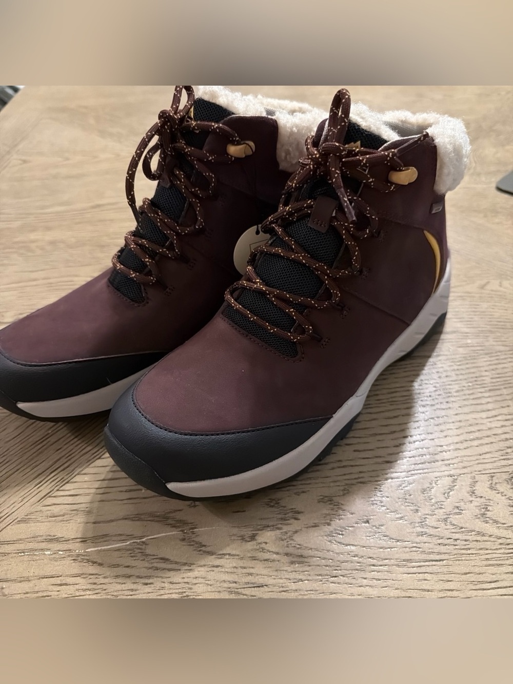 Rockport Women's XCS Spruce Peak Waterproof Hiker Boot 10